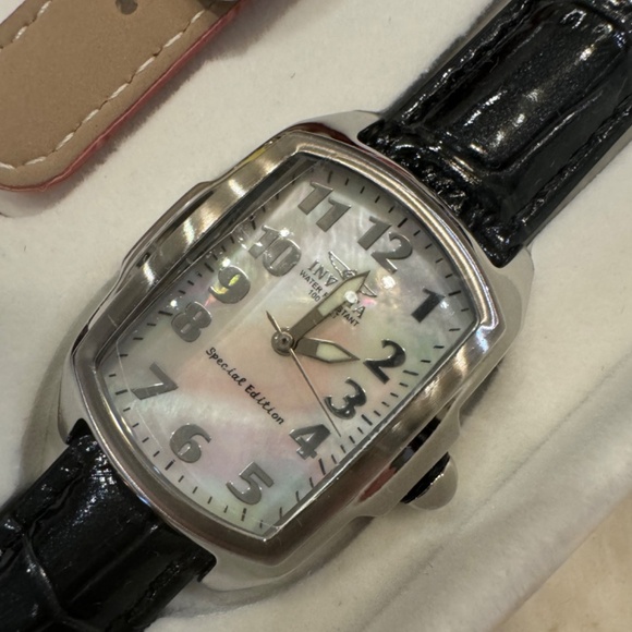 NIB Invicta Special Edition Women's Watch with 5 Band Colors - Picture 7 of 10